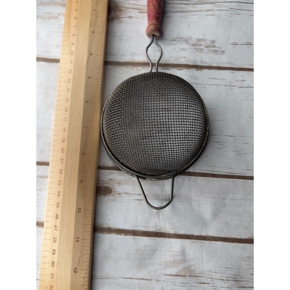 Unbranded Vintage Mesh Strainer Red Wood Handle Rustic Farmhouse Sifter 5in - Picture 3 of 5